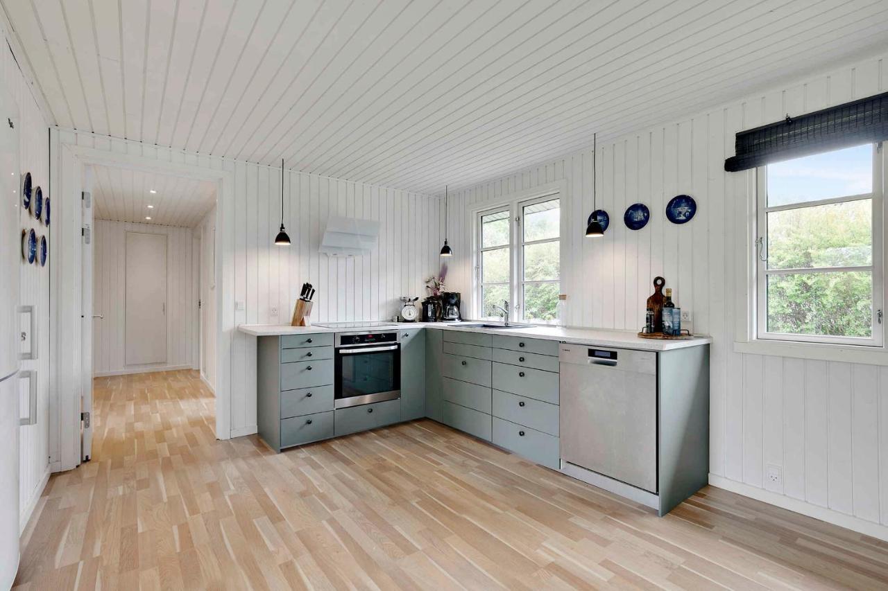 Nyistandsat Sommerhus Med Kaerlighed Og Sjael Kyndelose Exteriör bild