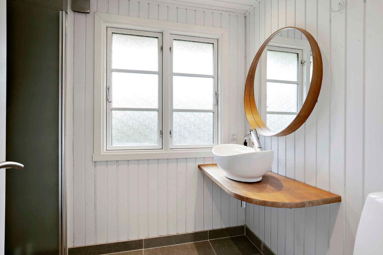 Nyistandsat Sommerhus Med Kaerlighed Og Sjael Kyndelose Exteriör bild